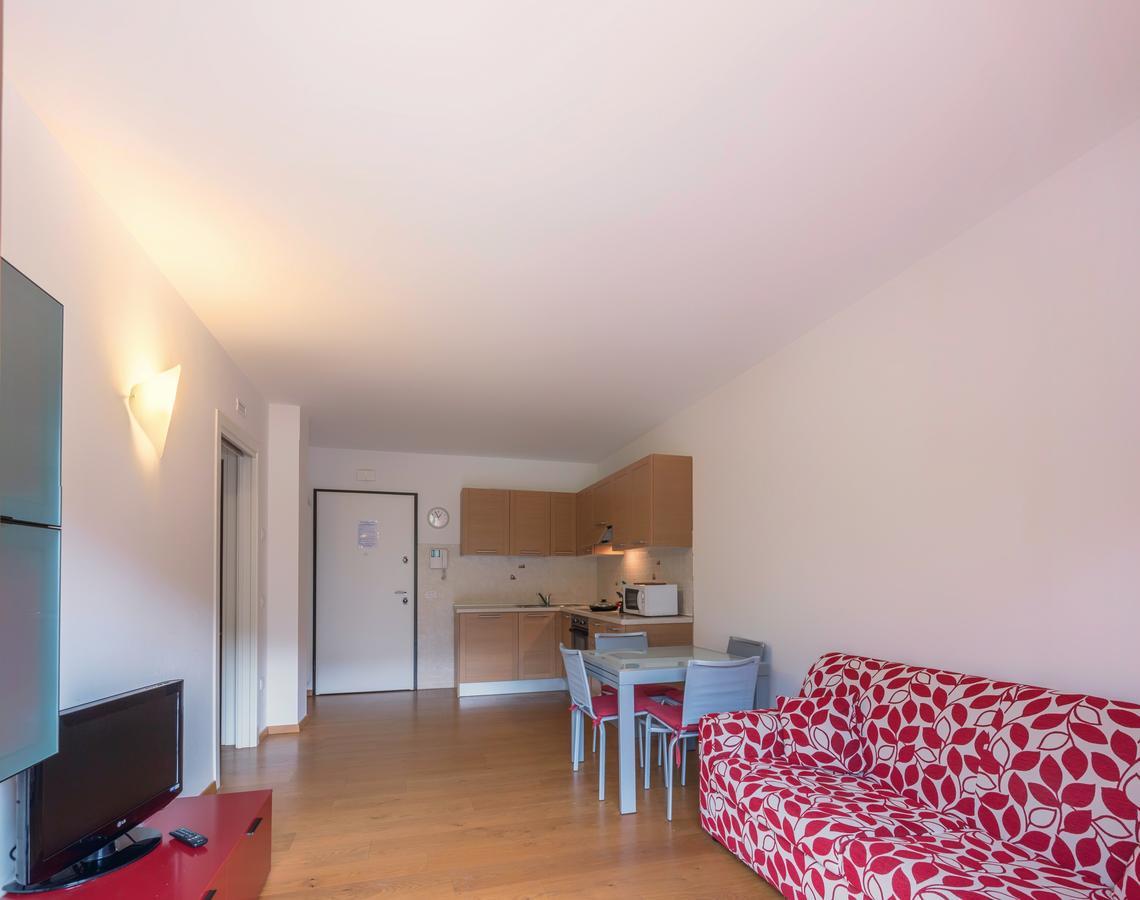 Ferienwohnung Residenza Finestra Sul Parco Comano Terme Exterior foto